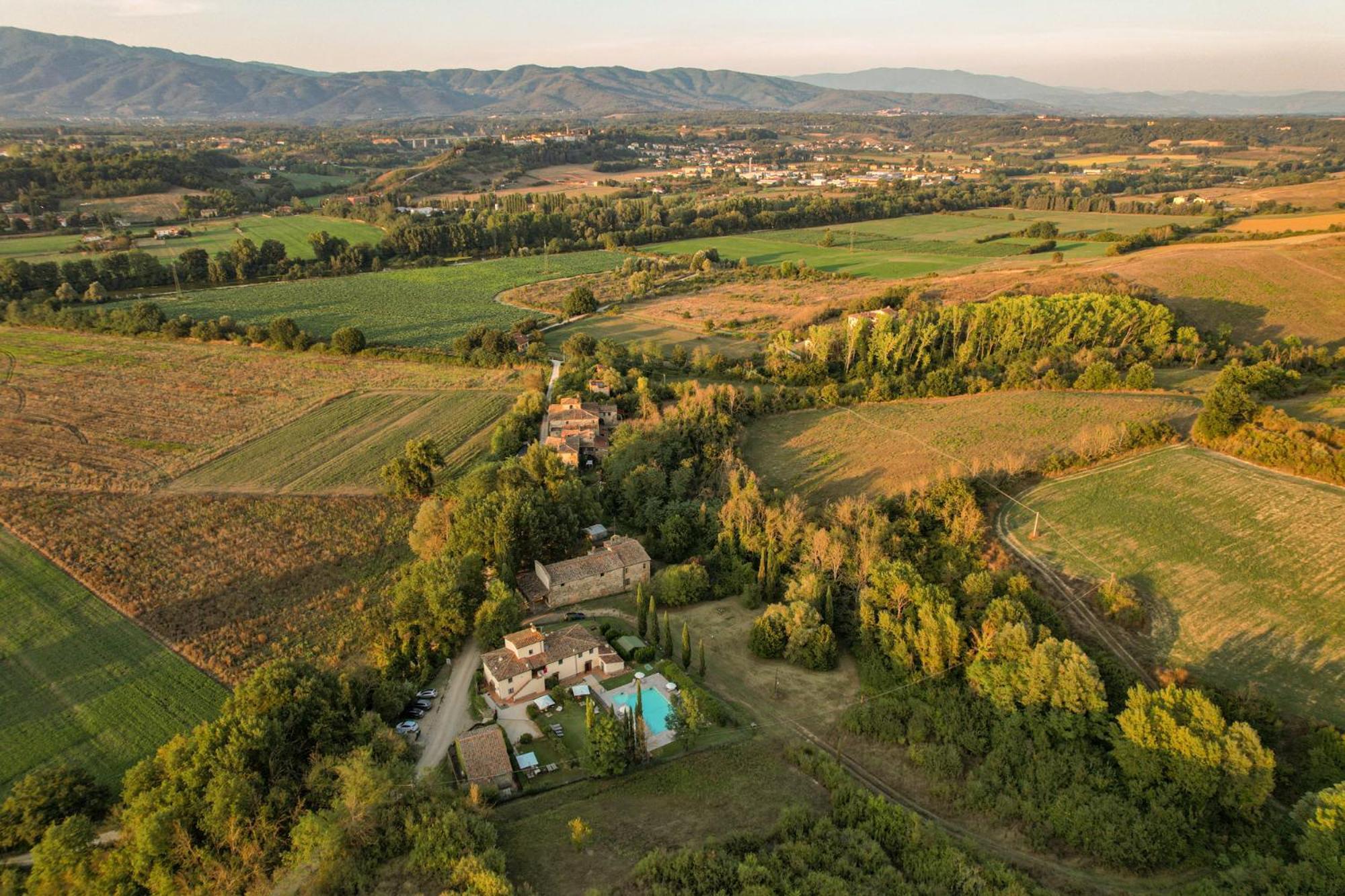 Laterina Borgo Santa Maria In Valle מראה חיצוני תמונה